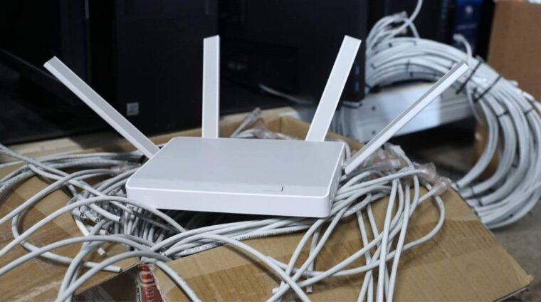 Хакеры взламывают Wi-Fi по всей России.