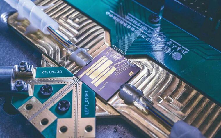 Китайские учёные создали первый в мире универсальный 6G-модем Китайские учёные создали первый в мире универсальный 6G-модем